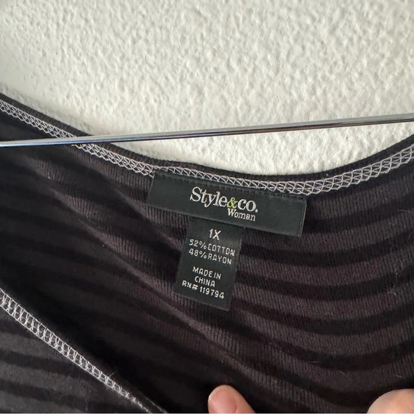 Jeweled Dancing Skeleton Striped Halloween Top Festive Cozy 1X - Picture 5 of 11